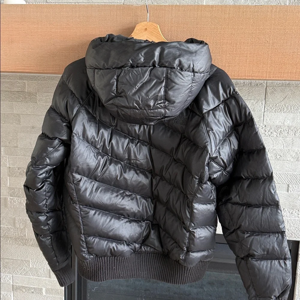 The North Face Women’s Black 550 Down Jacket - Picture 5 of 9